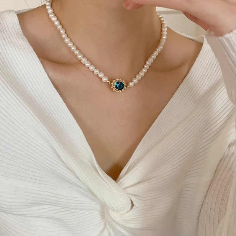 Women's French Retro Baroque Pearl Necklace