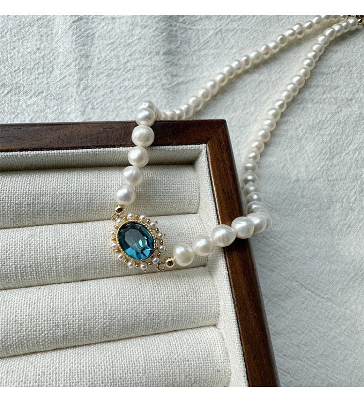 Women's French Retro Baroque Pearl Necklace